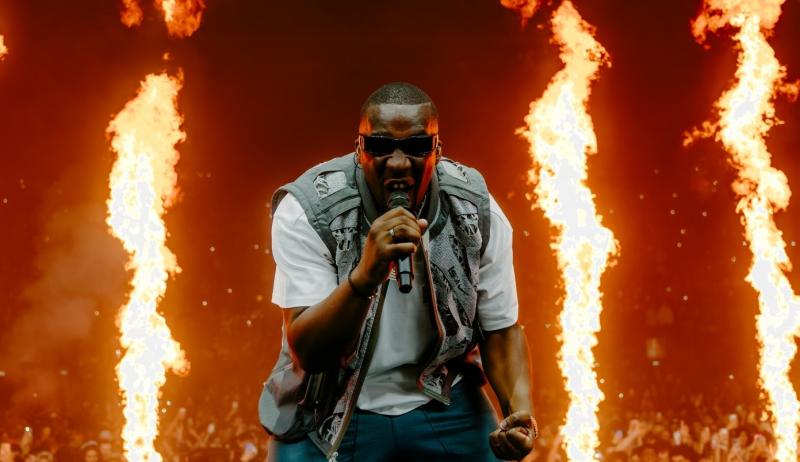 SDM au Sommet : « Rihanna » Couronné Single de Diamant